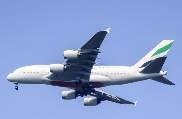 英國空運價格的變動受到了哪些因素的影響？